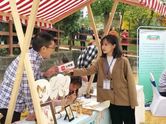 致富经cctv7养鸡视频全集_致富经四川律师回家养鸡_致富经2019年全集养鸡视频