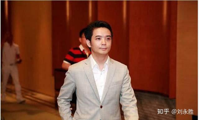 29岁小伙年赚百亿，马云亲自接待，他到底隐藏哪些致富的秘诀呢