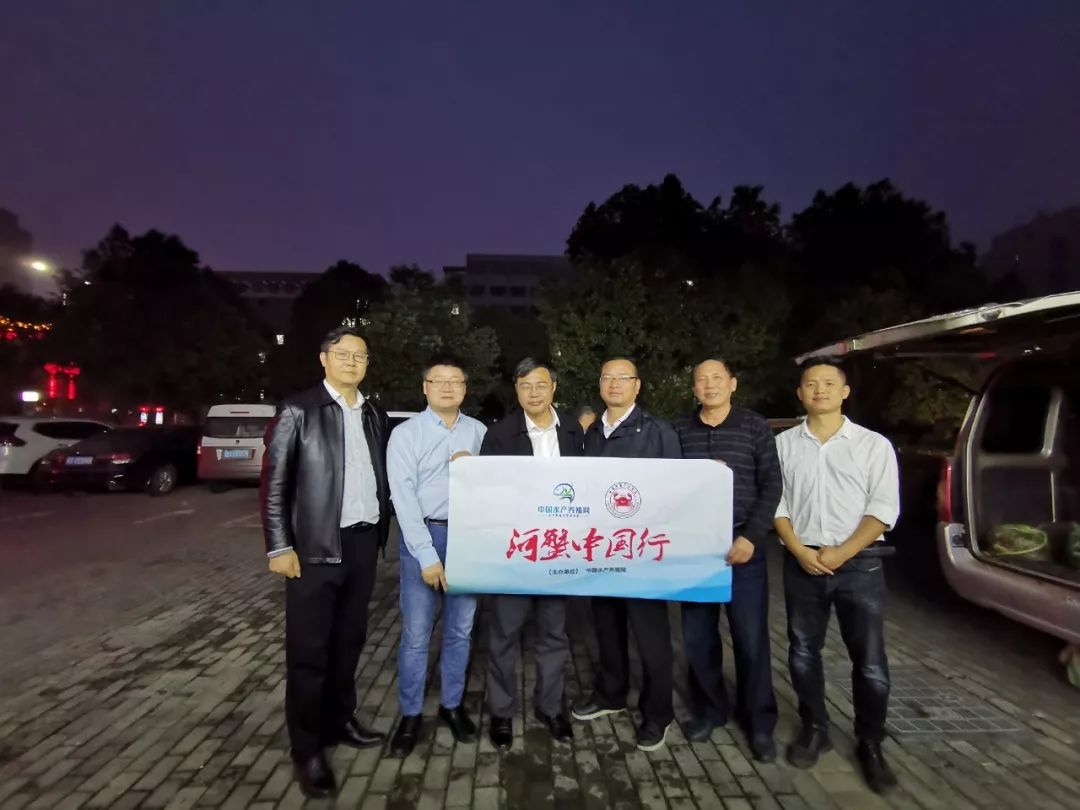 致富经青虾养殖视频_致富经养青虾视频_视频致富养青虾是真的吗