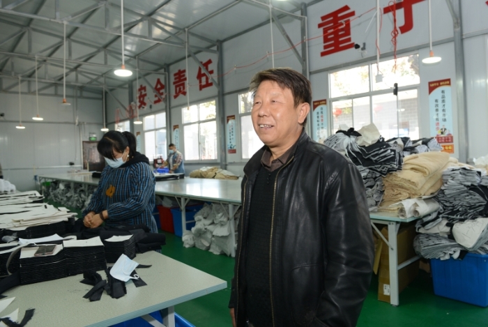 韩城：花椒铺就致富路 51个贫困村脱贫出列 （组图）