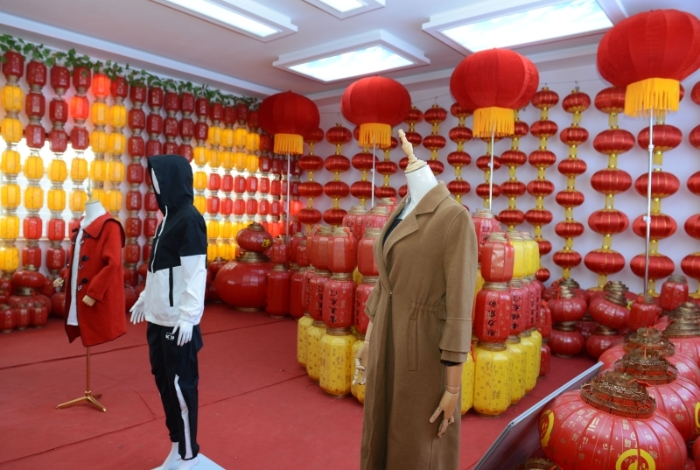 韩城：花椒铺就致富路 51个贫困村脱贫出列 （组图）