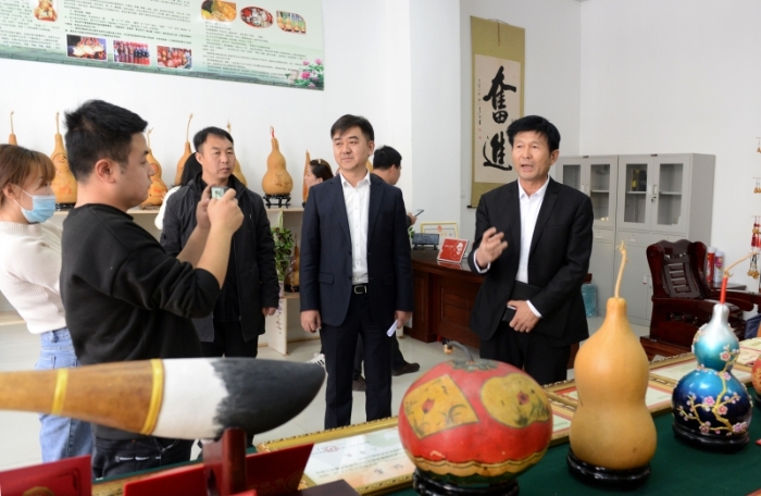 韩城：花椒铺就致富路 51个贫困村脱贫出列 （组图）