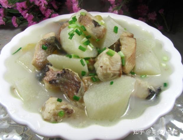 冬季滋补山药黑鱼汤，汤汁奶白，肉质紧实，味道鲜美一点也不腥！