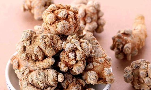 一味中草药，按“头”算价格，亩产经济效益可达3000元以上