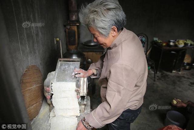 养殖致富黑猪放养_养殖黑猪赚钱吗_放养黑猪要什么条件