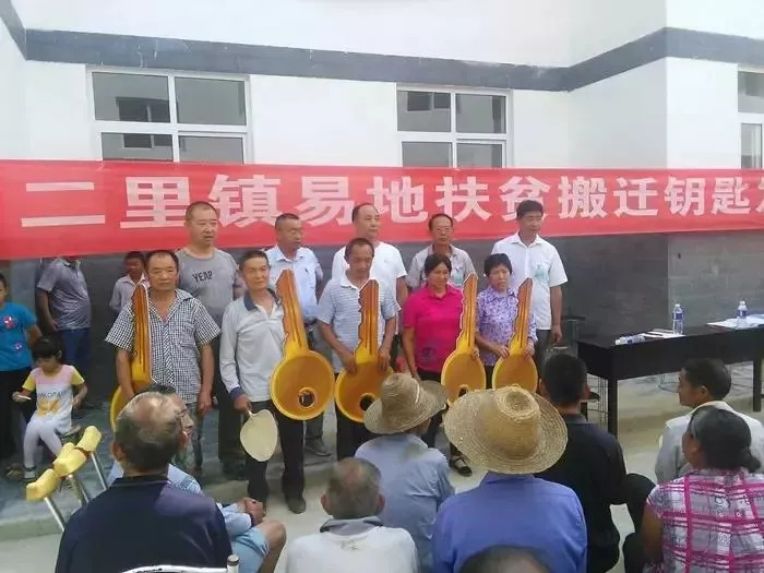 养土蜂前景怎么样_土蜂养殖前景_养土蜂致富经