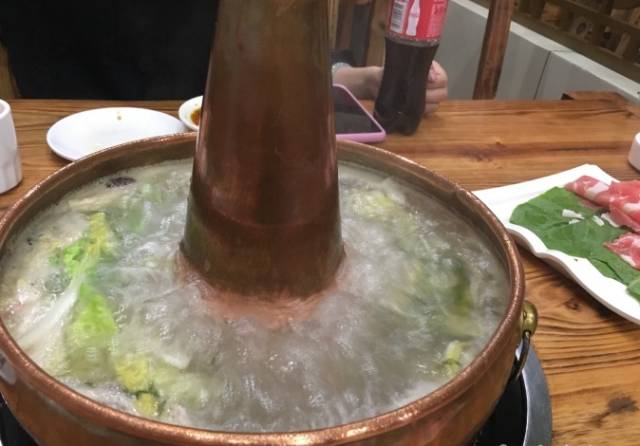 云南昆明羊肉米粉致富经_昆明羊肉米线培训_云南羊肉粉的做法大全