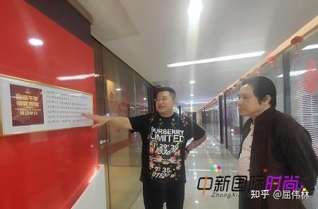 艾草养鸡_种植艾草喂鸡致富_致富种植艾草喂鸡好吗