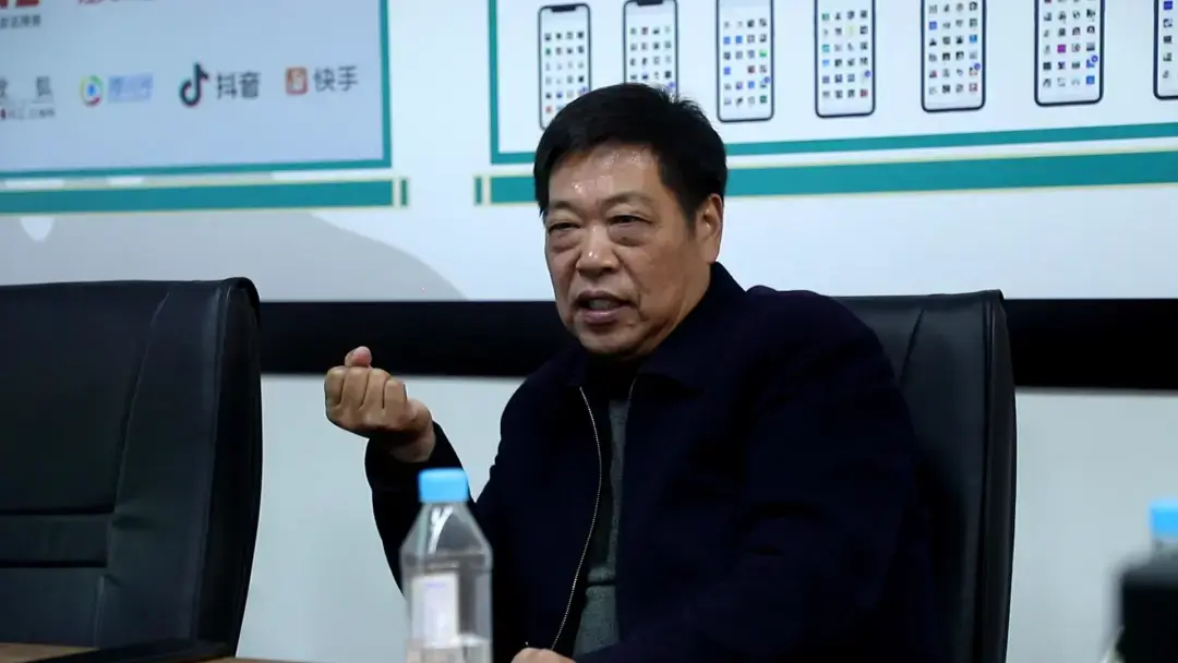 罗氏虾养殖户_罗氏虾养殖技术视频_湖北罗氏虾养殖技术