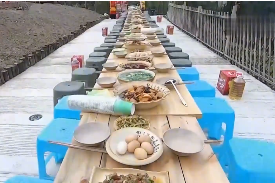 致富经绿壳乌鸡养殖视频_养殖绿壳蛋鸡_绿壳乌鸡蛋的营养价值