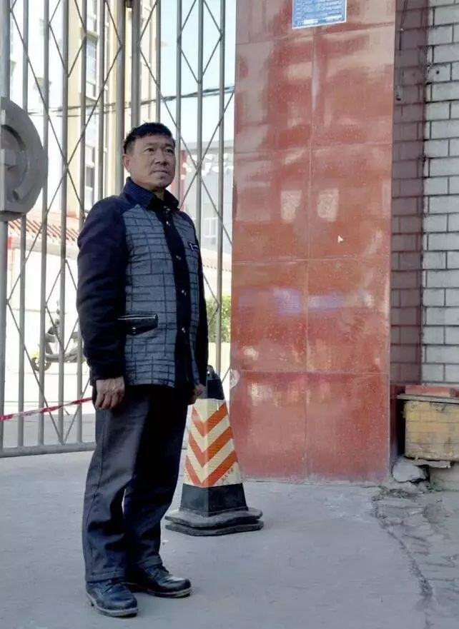 阉鸡养殖经验_阉鸡饲养技术_致富经阉鸡养殖技术