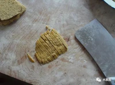 红线虫养殖技术培训_红线虫养殖技术视频教程大全_红线虫养殖的技术