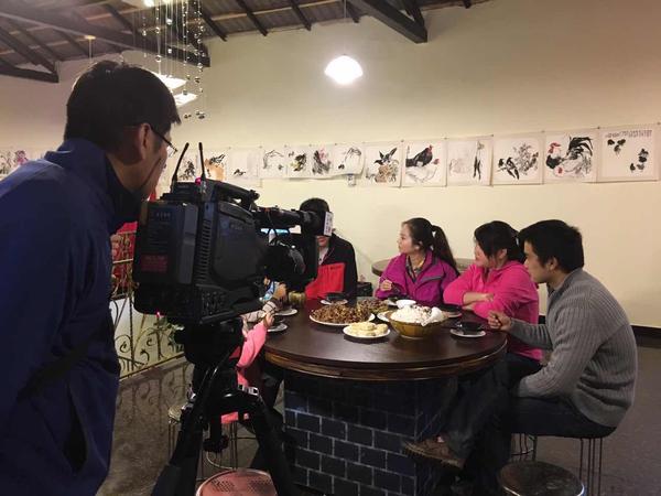 致富经养黄鳝视频_致富经鳝鱼养殖视频_cctv7致富经养黄鳝