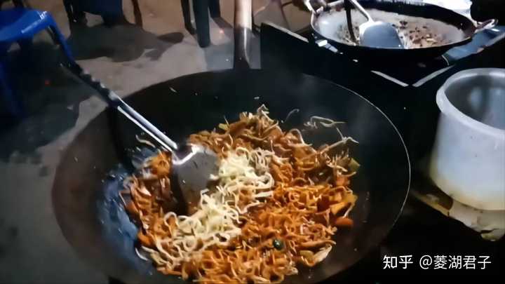 平菇养殖致富_养殖平菇赚钱吗_致富养殖平菇图片