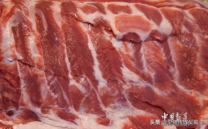 重庆养殖致富黑猪_重庆黑猪养殖场_重庆涪陵养黑猪致富经视频