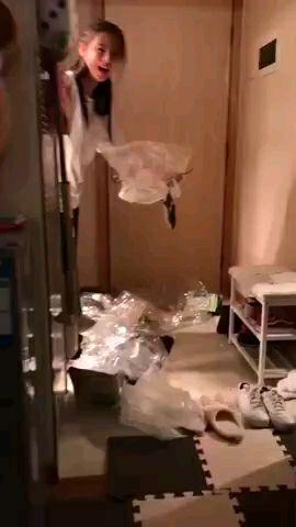 杨超越抓老鼠是真实拍摄的吗?