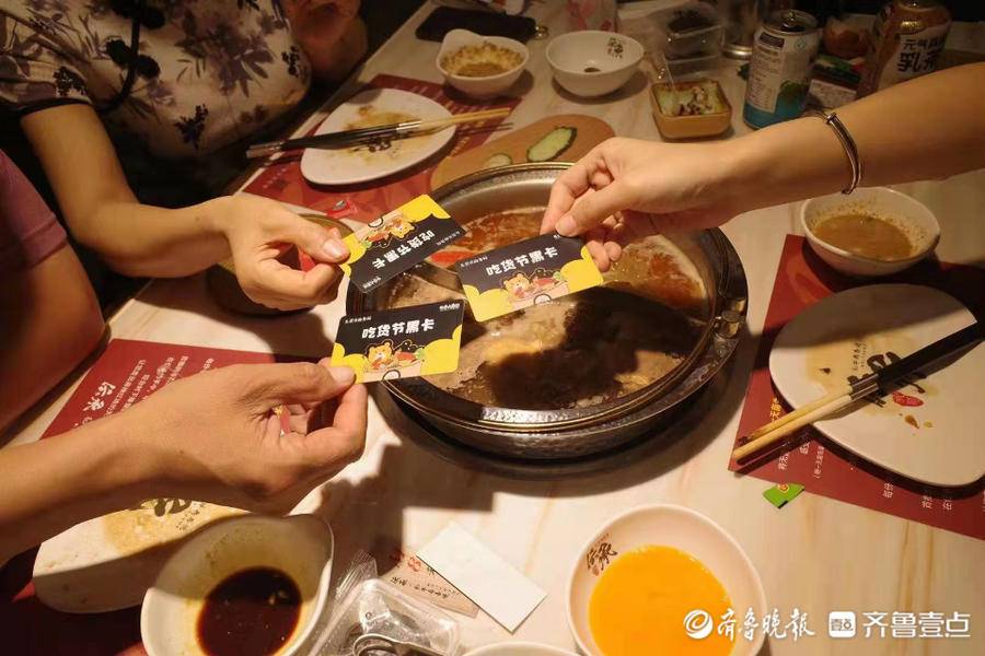 锦鲤养殖基地_山东锦鲤养殖场排名_东营养殖锦鲤致富新闻事件