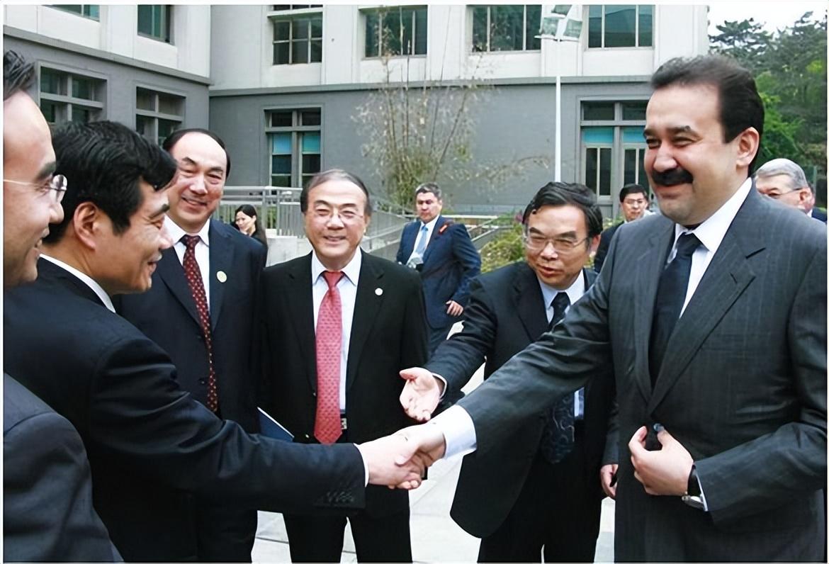 胡志明致富经_致富经胡志明_致富经胡志明养蛇视频