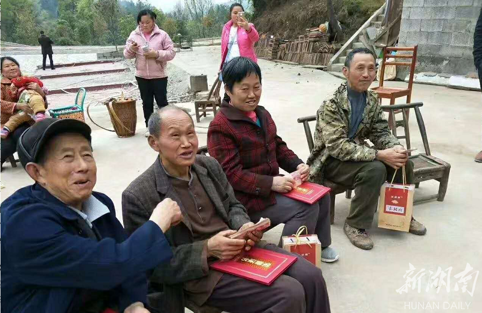 养殖50大骗局揭秘豪猪_豪猪养殖致富人_养殖豪猪赚钱吗