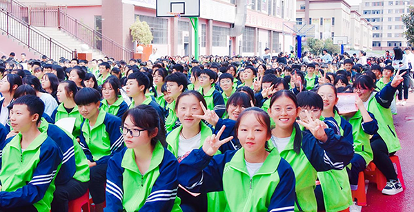 一线班主任经验交流分享：210班的深情班级文化