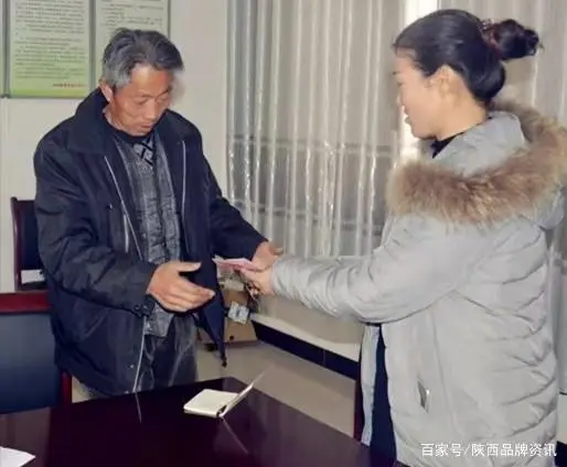 杨梅富豪_杨梅创业_杨梅 致富经