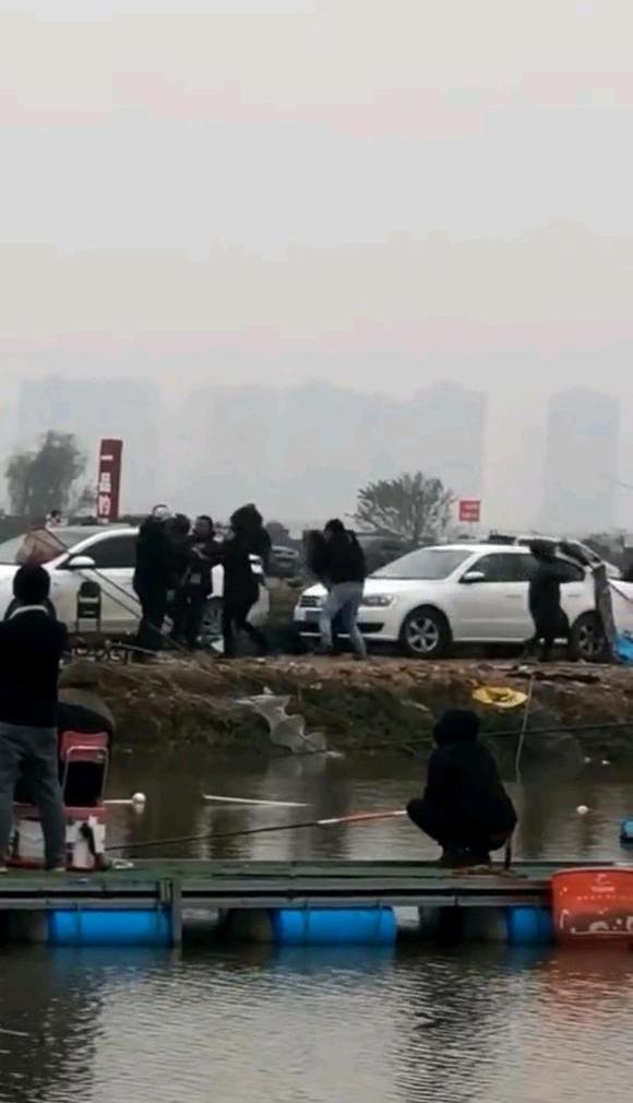 养殖罗非鱼的方法与技巧_养罗非致富经_罗非养殖技术和成本