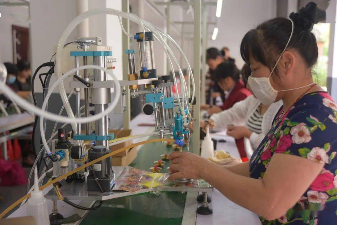 致富扶贫养殖项目申请书_养殖致富扶贫项目_致富扶贫养殖项目招标