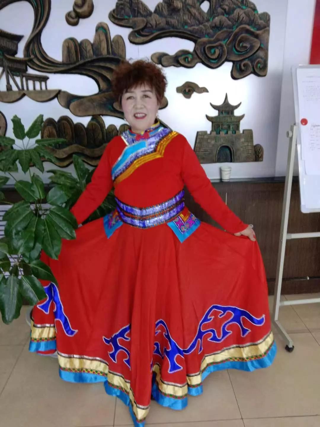 致富经养殖青蛇视频_视频致富养殖青蛇是真的吗_养青蛇好吗