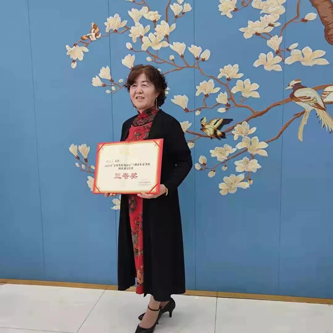 致富经养殖青蛇视频_视频致富养殖青蛇是真的吗_养青蛇好吗