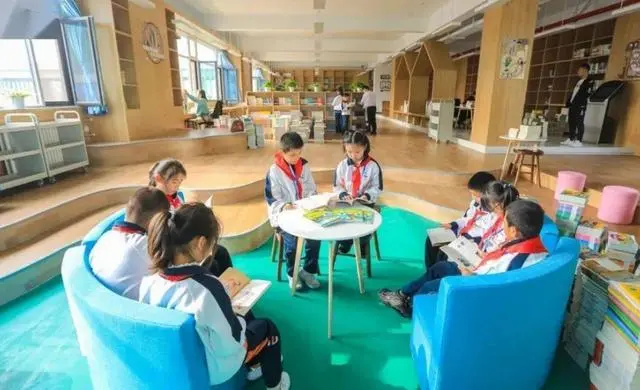 实践教育：让学生走出课本，获得真实经验