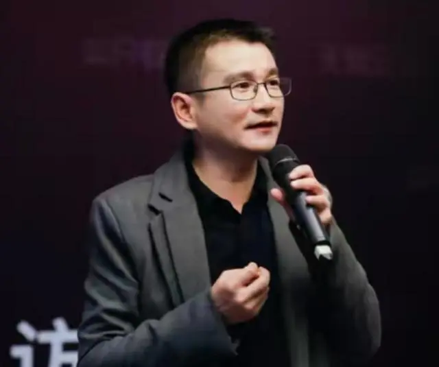 小伙养殖松鼠致富_致富经养松鼠视频_致富小伙松鼠养殖视频