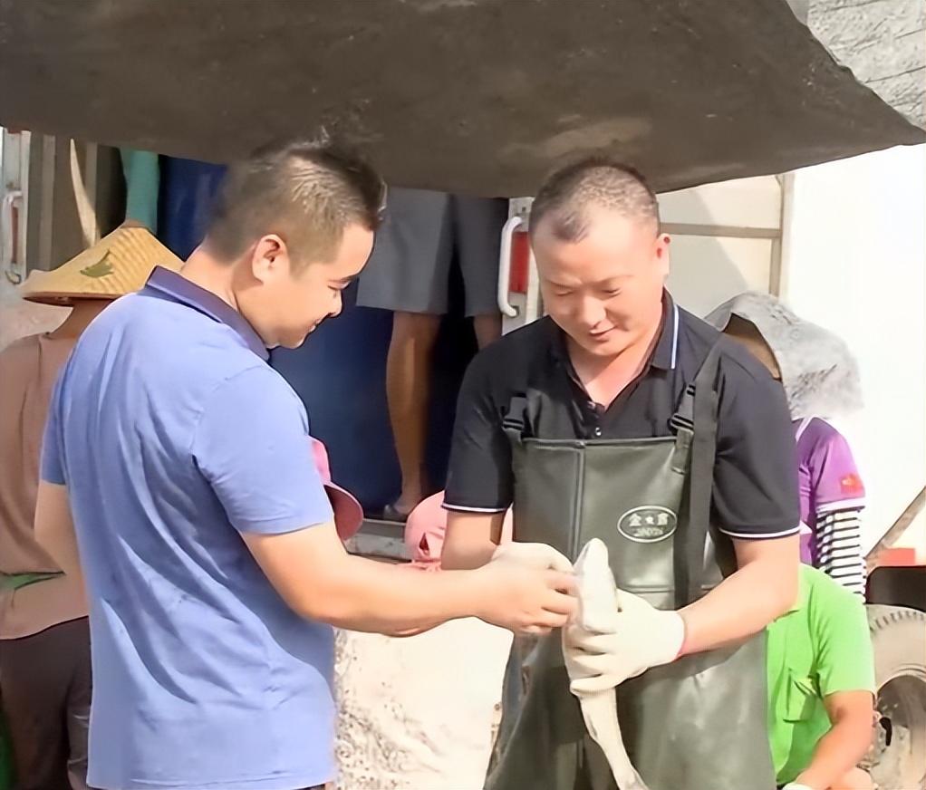 中央七台致富经养鱼_中央台致富经楼房养羊_中央七台致富经养鱼的