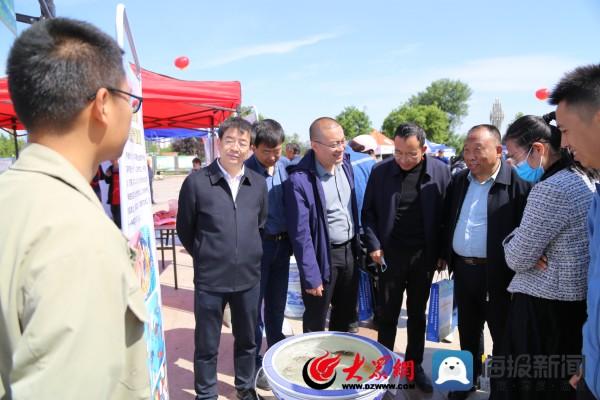 鱼缸养鱼赚钱吗_致富养鱼视频_鱼缸养殖致富