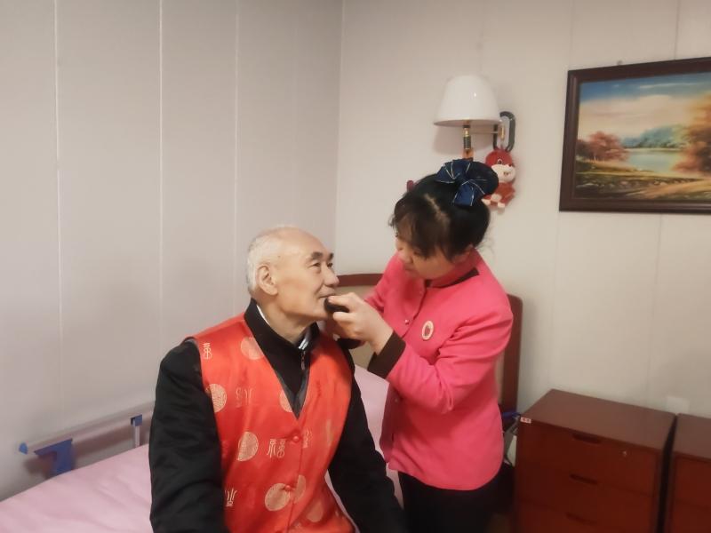 优质护理服务经验交流_的优质护理服务经验_护理优质经验服务方案