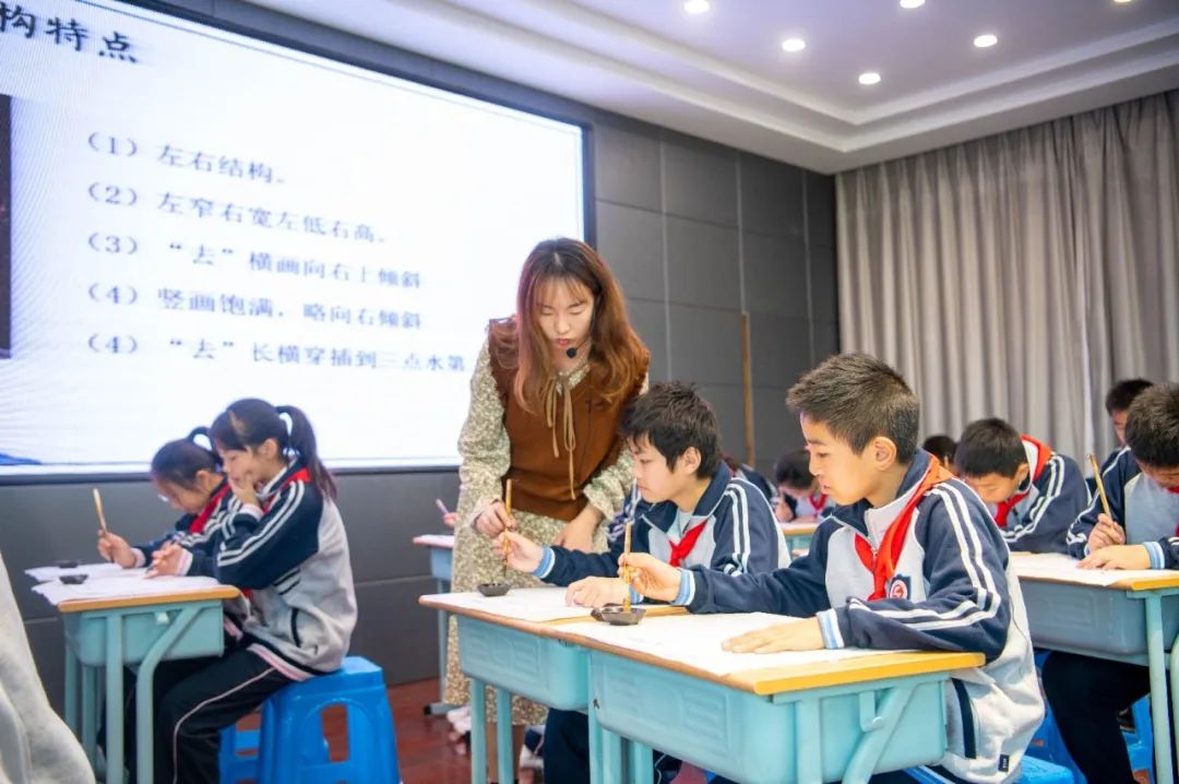 典型案例优质经验服务总结_优质服务典型经验案例_典型案例经验材料