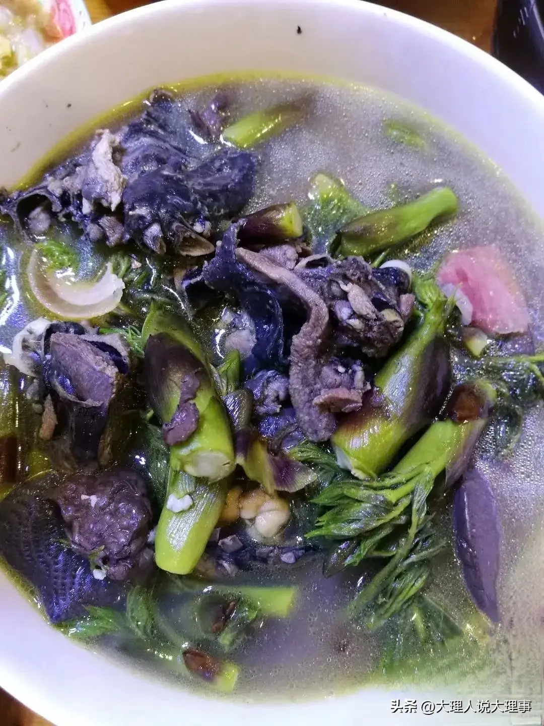 致富经乌骨鸡_致富经乌骨鸡养殖视频_乌骨鸡产品