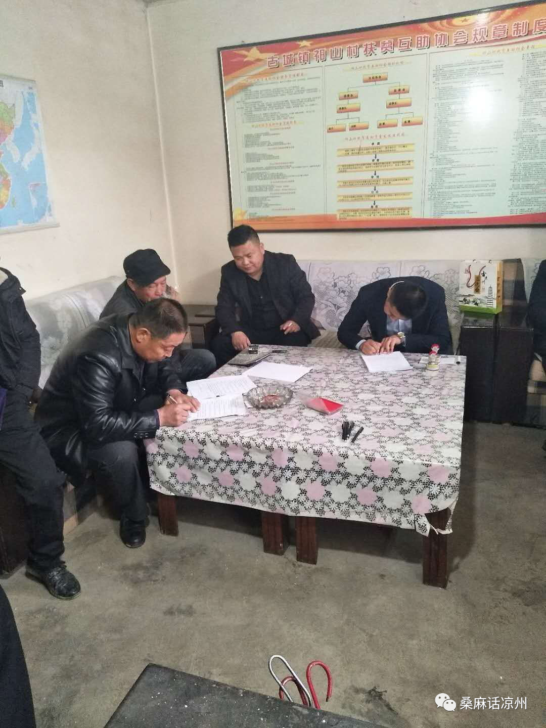 乌骨鸡的价钱_致富经乌骨鸡养殖视频_致富经乌骨鸡