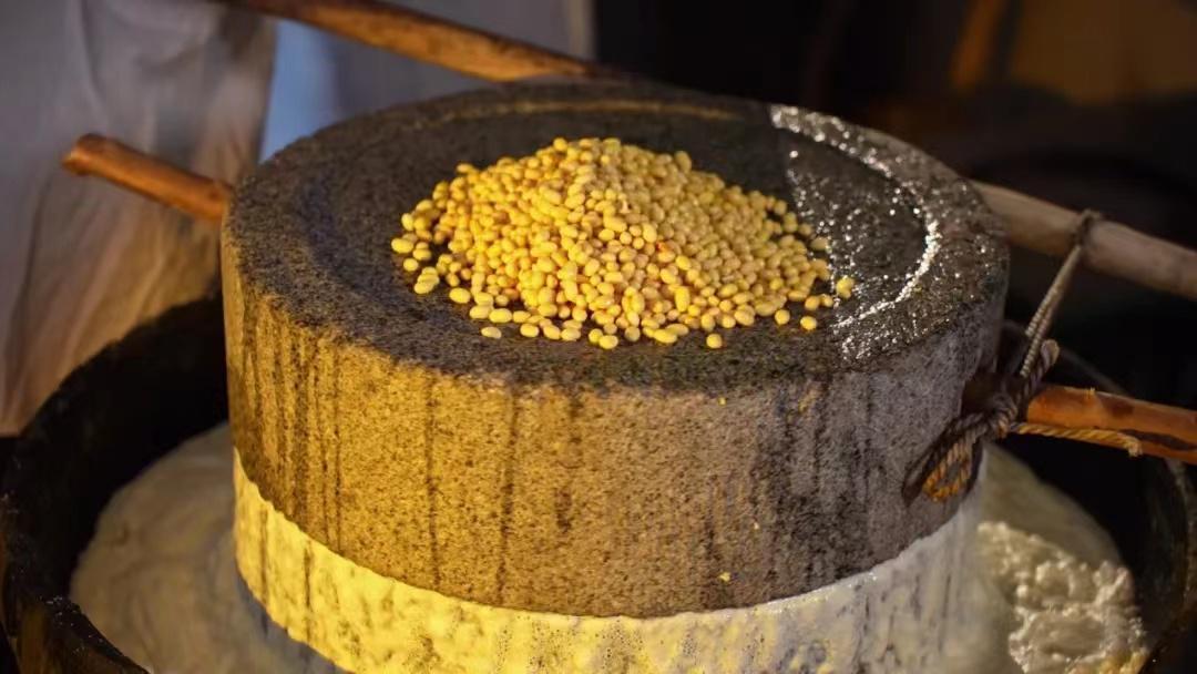 黄豆粉生产加工工艺_黄豆粉的价格_致富经黄豆粉