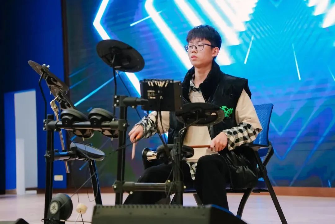引进优质民办学校的反思与建议_引进优质民办教育的利弊_引进民办优质学校经验材料