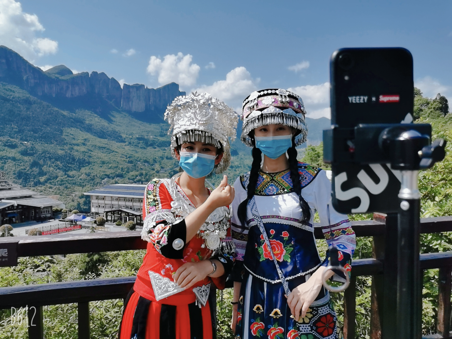 抖音上的旅游博主靠什么赚钱_抖音知名旅游博主排行榜_抖音旅游优质博主经验