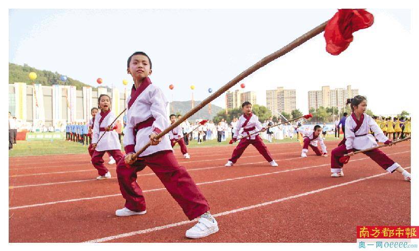 引进民办优质学校经验材料_引进优质民办学校的反思与建议_引进优质民办教育的利弊