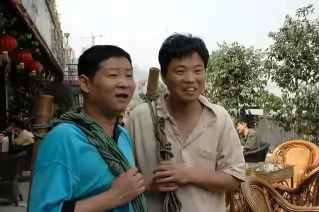 央视致富经养鸡_致富央视养鸡广告_致富央视养鸡视频