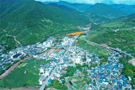 怒江兰坪：党建引领促创建 共铸民族团结“五朵花”