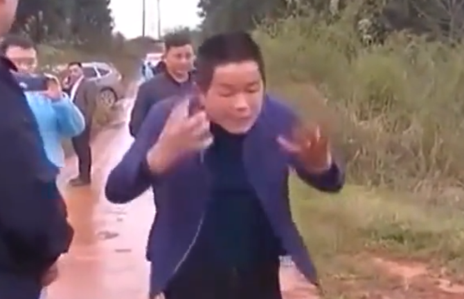 致富经老赖养猪_致富养猪老赖名单_致富养猪老赖是谁