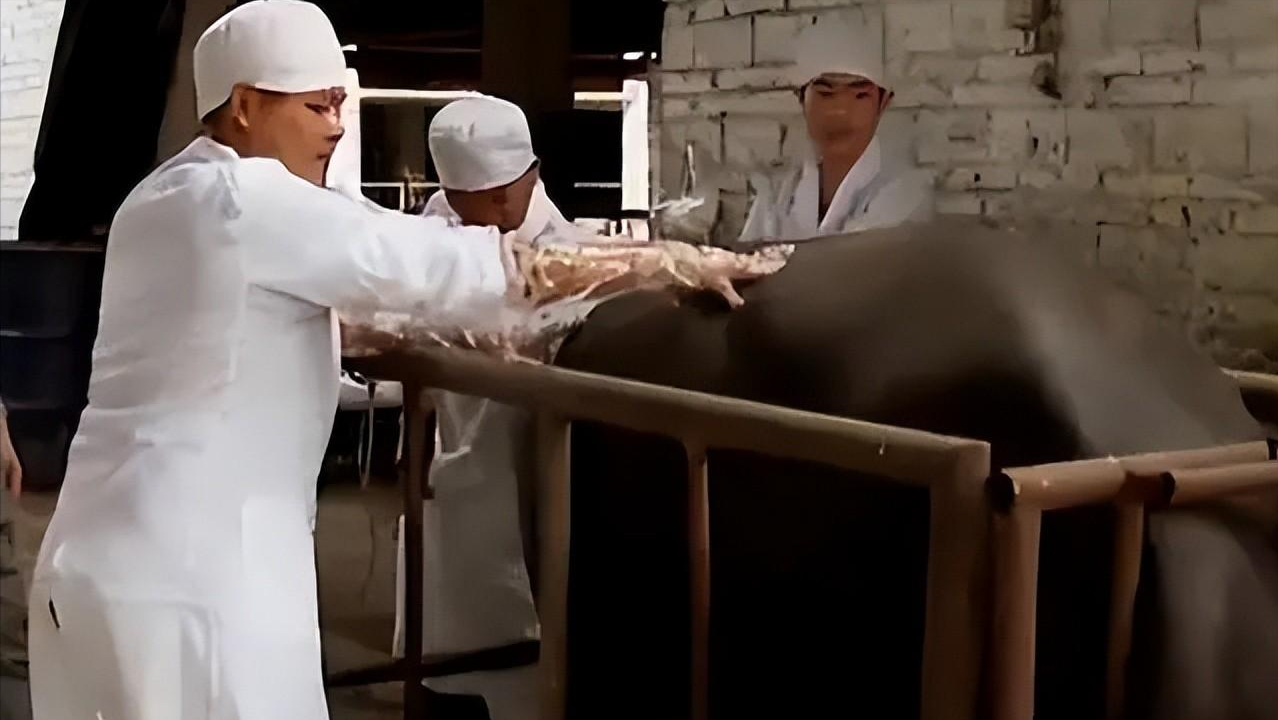致富经 牛粪掏五百万_挖牛粪的工具叫什么_牛粪赚钱