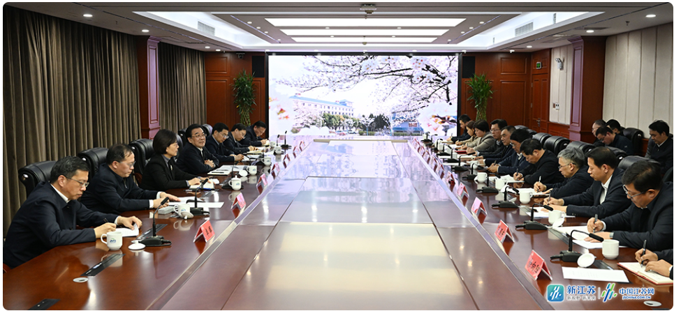 致富经罗氏沼虾_罗氏沼虾养殖效益_罗氏沼虾的价格