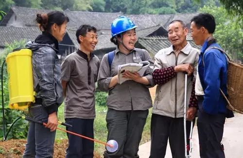 恩施魔芋基地联系方式_致富种植恩施魔芋视频_恩施魔芋种植致富