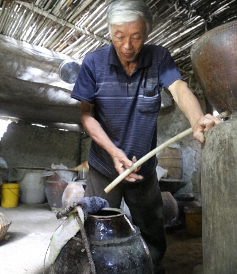 致富经山泉水养鱼完整视频_致富泉水养殖项目招标_泉水养殖致富项目