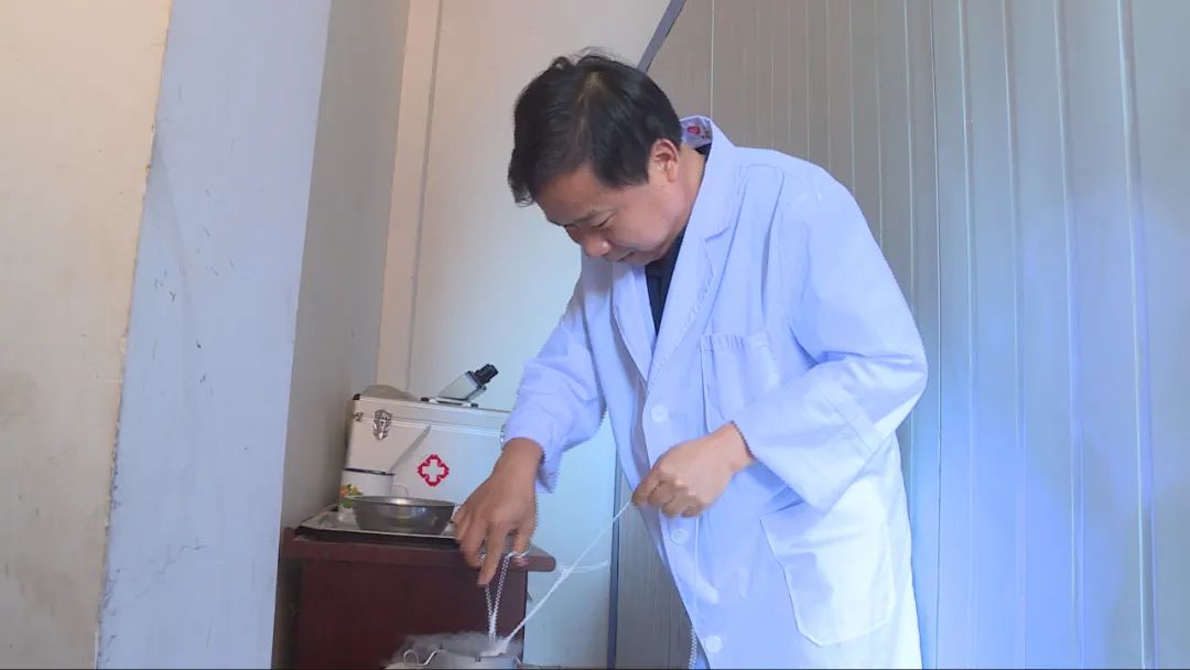 黄牛养殖致富经视频_农村养殖致富黄牛养殖_农村小伙回村创业养殖黄牛
