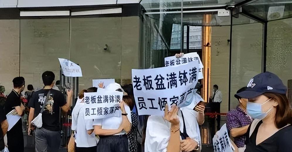 海狸养殖前景_海狸养殖致富_致富养殖海狸图片